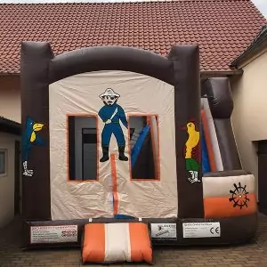huepfburg-kleiner-pirat