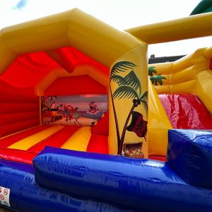 Hüpfburg pirateninsel mit rutsche rutsche