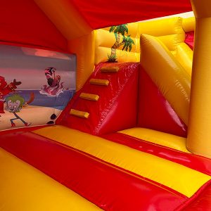 Hüpfburg pirateninsel mit rutsche treppe