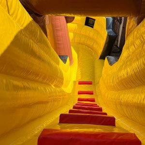 hüpfburg piratenschiff 8x4 treppe